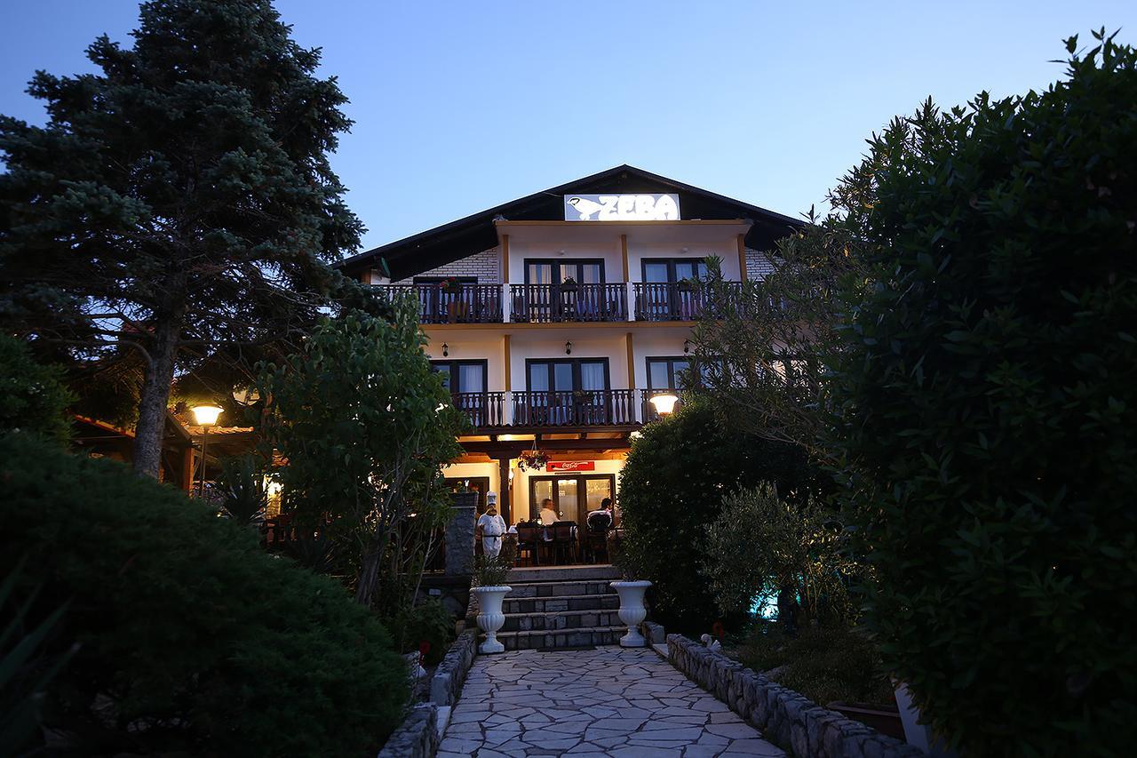 Guest House Zeba & Riviera Šilo Exteriör bild