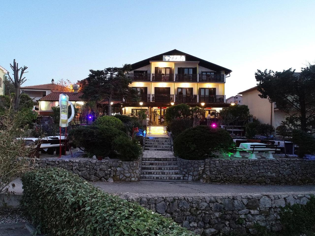 Guest House Zeba & Riviera Šilo Exteriör bild