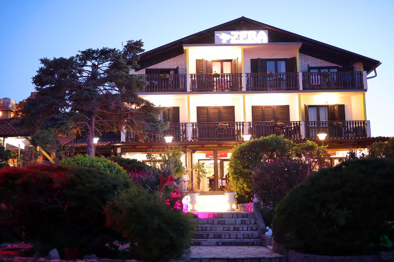 Guest House Zeba & Riviera Šilo Exteriör bild